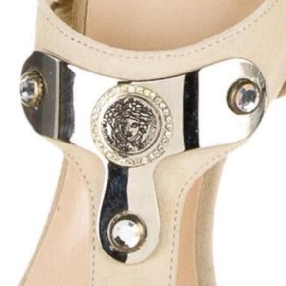 Versace Sandalo Pelle Scamosciata Heels - Picture 5 of 6